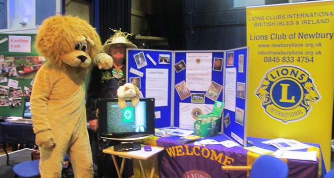 roary-at-volunteer-fair